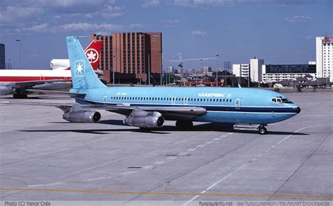 Boeing 720 .